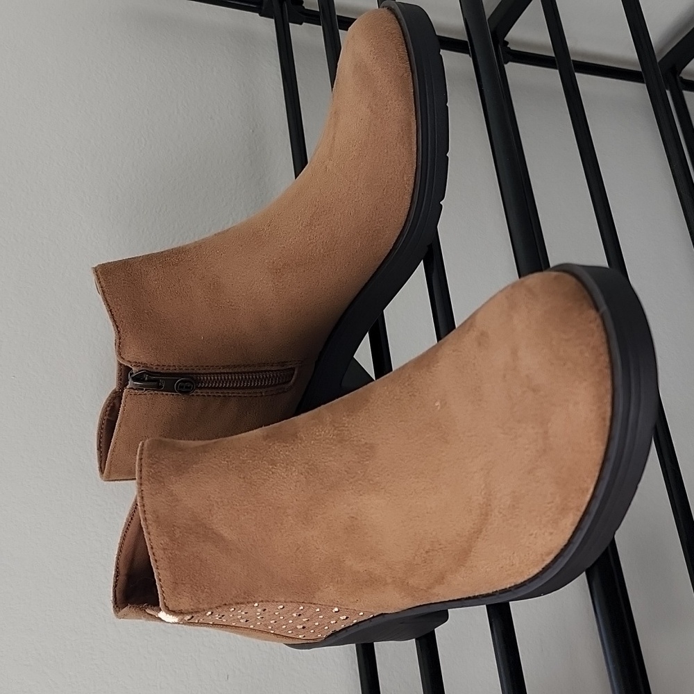 Brown Ankle Boots Size 7W